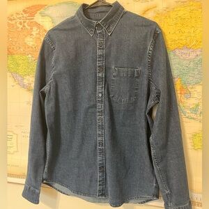 Express Denim style long sleeve button shirt size M like new